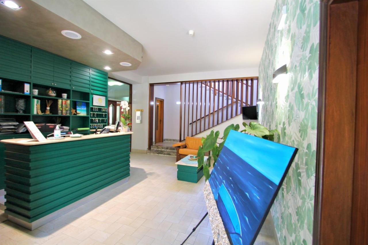 Hotel Pineta Сан-Бенедетто-дель-Тронто Экстерьер фото