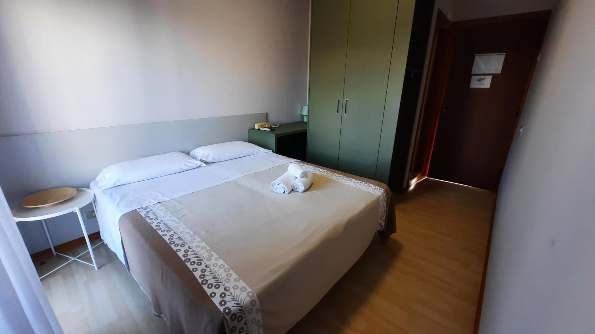 Hotel Pineta Сан-Бенедетто-дель-Тронто Экстерьер фото